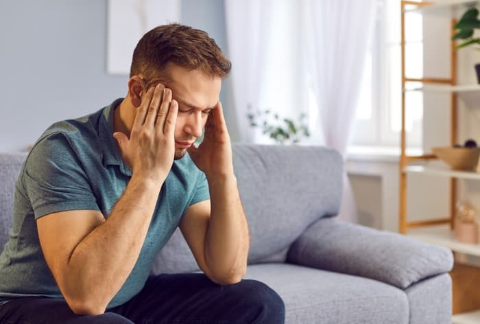 12 Simple Migraine Home Remedies for Fast and Natural Headache Relief